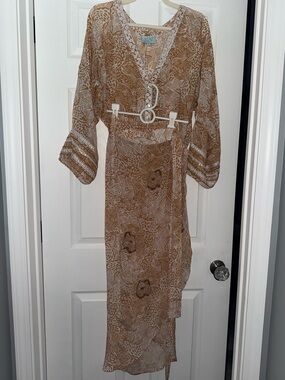 TAJ by Sabrina Crippa Animal Print 2 piece Set! Size Small NWT Top & Wrap Skirt